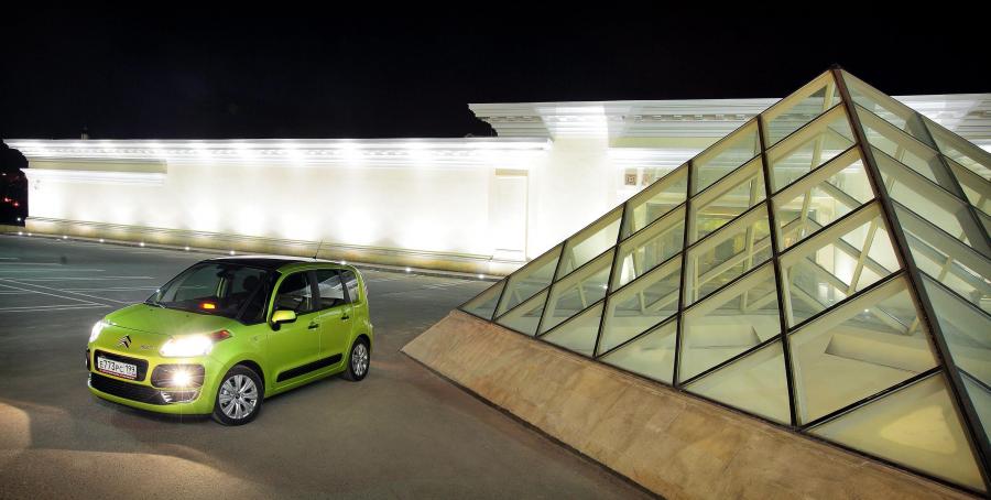  Citroen C3 Picasso 2009 года  (фото 122 из 242)